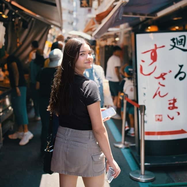 Tokyo: Private photo shoot - Choosing Your Tokyo Look: Date, Style, and Footwear