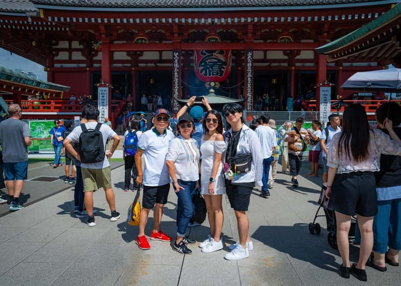 Tokyo: Private Photo Shoot with a Professional Photographer - Meet Yu Takada, Your Tokyo Photographer Guide