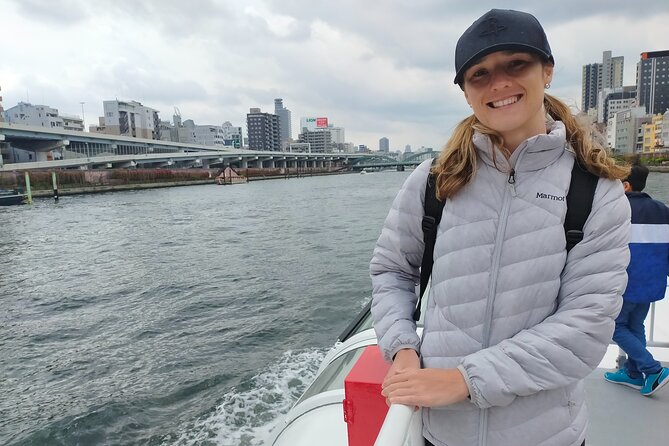 Tokyo Private Sightseeing Tour by Bike with Water Bus - Tsukomo-to-food flow: Toyosu Pier and the markets