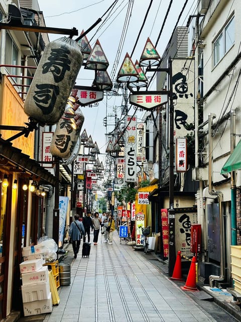 Tokyo: Private Tailored Tour with a Local Guide - Shibuya Crossing and Hachiko: The Icon With a Story