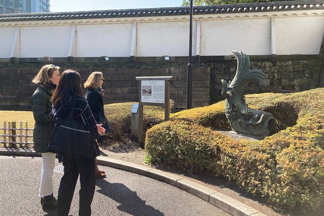 Tokyo Private Tour! Edo Castle & Imperial Palace East Gardens - The role of the guide: why names keep popping up