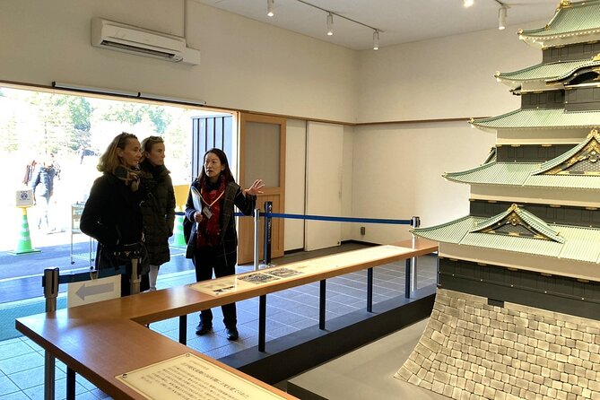 Tokyo Private Tour! Edo Castle & Imperial Palace East Gardens - Peaceful breaks, photo opportunities, and seasonal timing