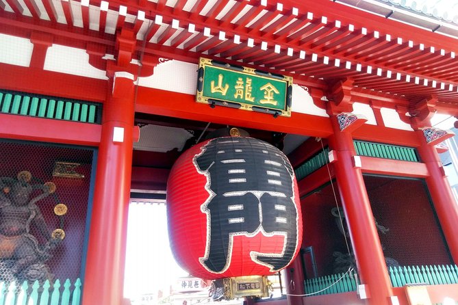 Tokyo Private Tour to Learn History and Shinto - Senso-ji Temple in Asakusa: pagoda views and an old gate feel