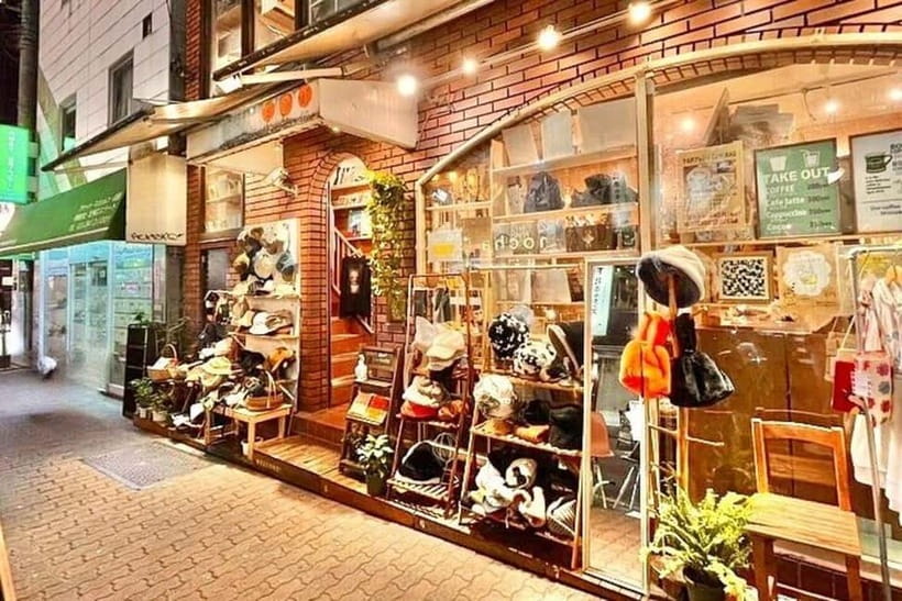 Tokyo: Private Vintage Shopping Tour in near Shibuya - Two hours, three stores, and a pace that still feels relaxed