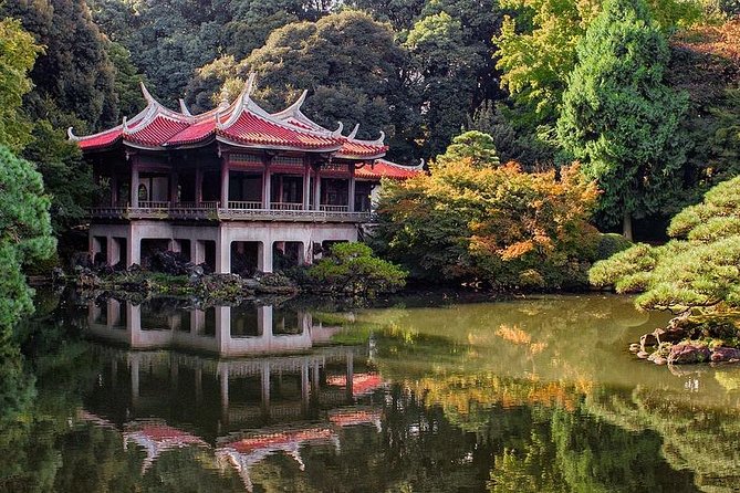 Tokyo: Private Walking Tour with a Local - Key points to know before you meet your Lokafyer