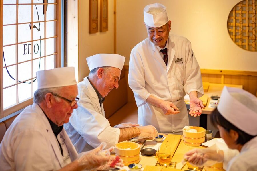 Tokyo Professional Sushi Chef Experience - Hand-rolled sushi with premium nori