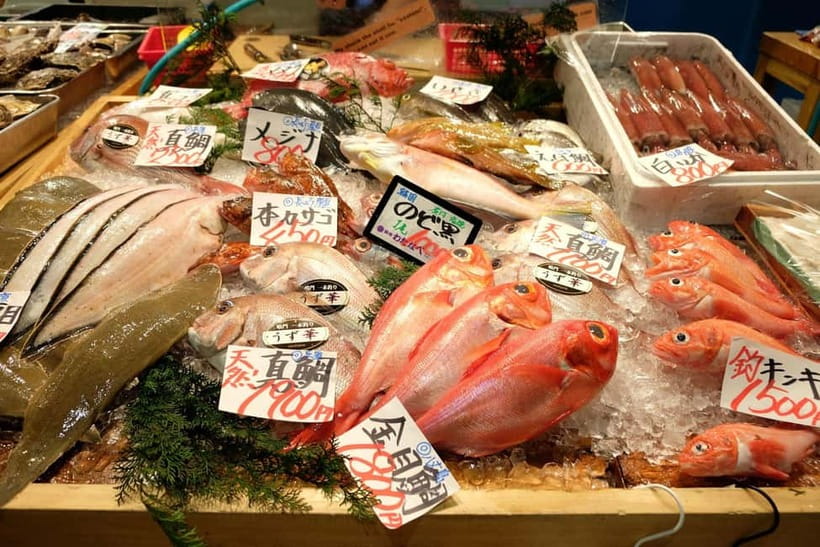 Tokyo’s Kitchen: Tsukiji Market Food & Culture Walk - Tsukiji Outer Market food stops: sushi, snacks, and wagashi