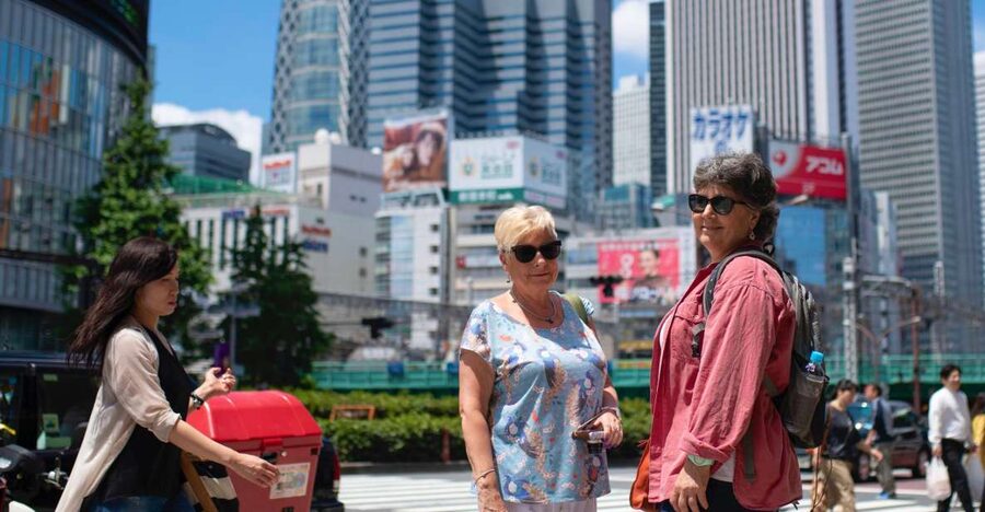 Tokyo's Upmarket District: Explore Ginza with a Local Guide - Why Ginza With a Local Guide Beats Going Solo