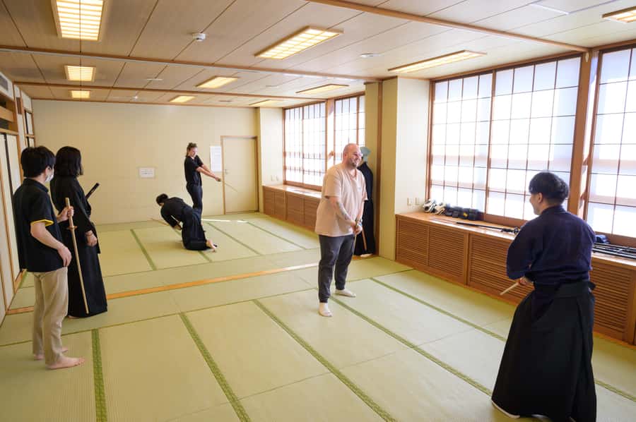 Tokyo: Samurai Adventure! Authentic Sword Experience - Practical Planning: Timing, What to Wear, and What Not to Bring