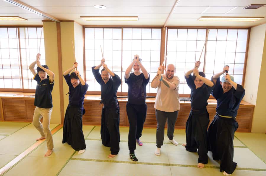 Tokyo: Samurai Adventure! Authentic Sword Experience - Public vs Private Samurai Lessons in Tokyo: What Changes and What Stays the Same