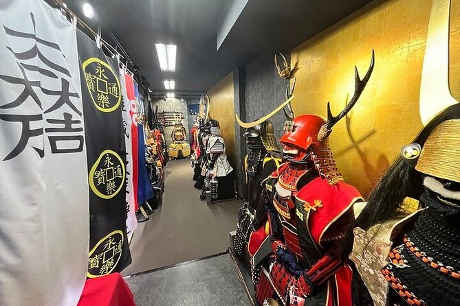 Tokyo Samurai Armor Experience in a Photo Studio - The Photo Setup: Making Your Smartphone Actually Look Good