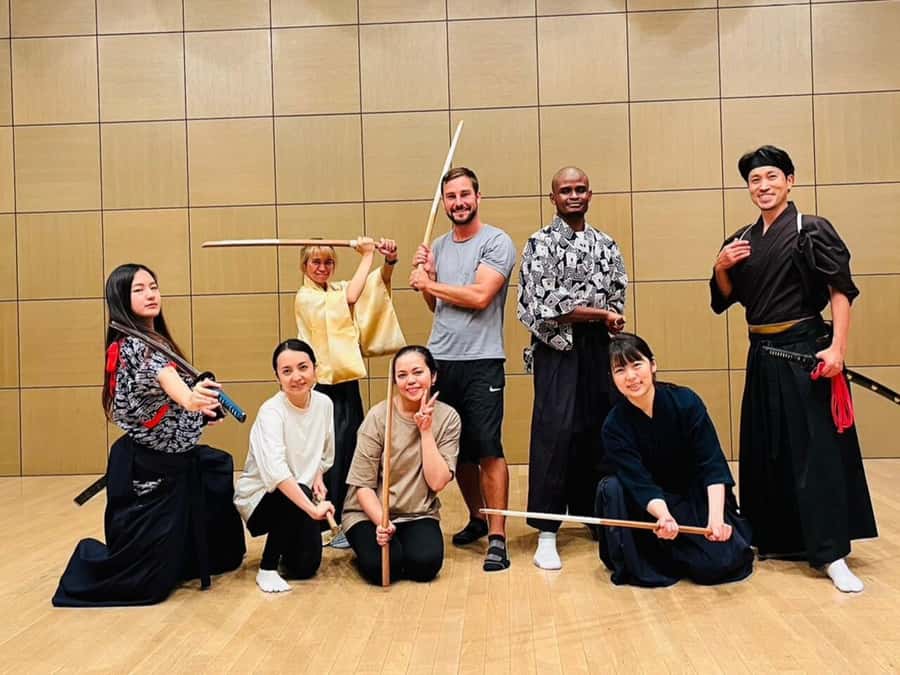 Tokyo: Samurai Experience with a real sword - Kimono and Hakama Dressing Plus Zarei Seating Etiquette
