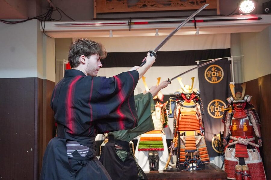 Tokyo: Samurai Experience with Lunch and Guided Tour - Price and value: what you really get for $162 in Tokyo