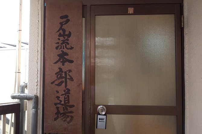 Tokyo:Samurai sword and archery class from a samurai descendant - Test cuts and blade-line checks: the part you thought you could wing
