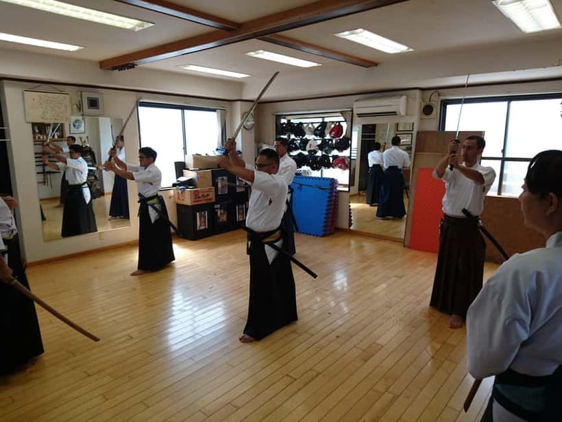 Tokyo: Samurai Sword & Archery Class from Samurai Descendant - Gekken sparring: timing, defense, and learning the difference between brave and safe
