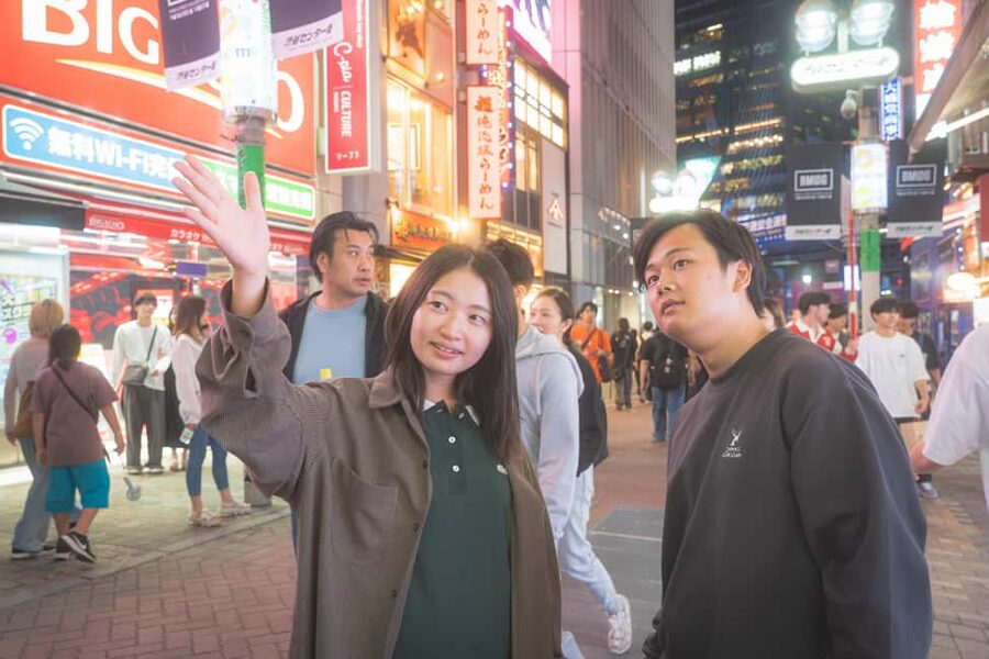 Tokyo: Shibuya Bar Crawl - 3 Drinks & Local Foods - - Shibuya after dark is fun, but it can be confusing fast