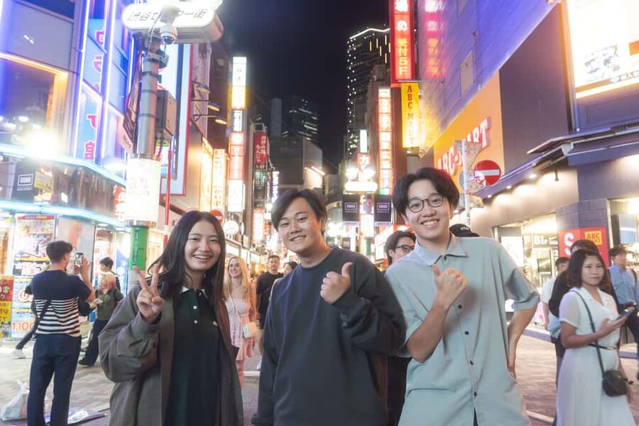 Tokyo: Shibuya Bar Crawl - 3 Drinks & Local Foods - - Where you meet, what your guide is holding, and what to bring