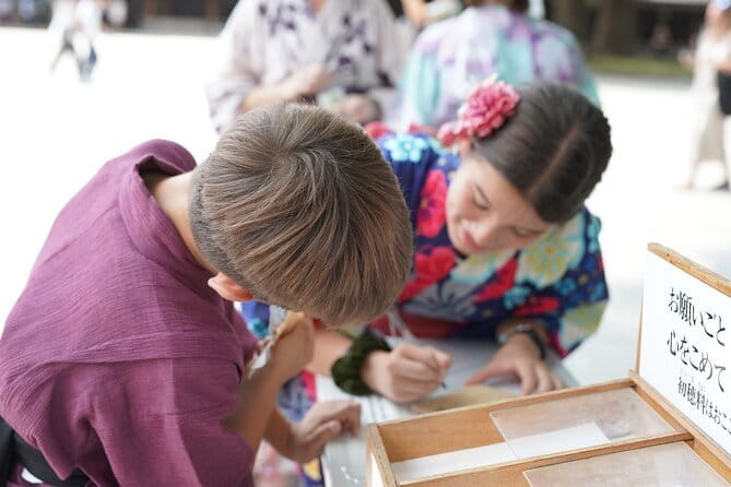 Tokyo, Shibuya: Meiji Shrine Tour in KIMONO / English-friendly - Why this Meiji Shrine kimono tour works so well in 3 hours