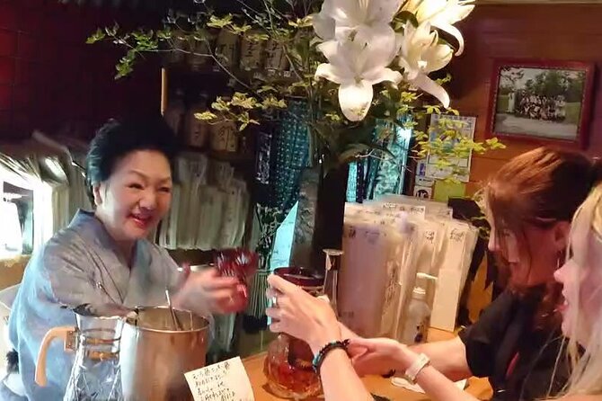 Tokyo Shinbashi Night Tour: Local Guide & Drinks at Snack Bars - Alcohol, Non-Alcohol, and the Cigarette Smoke Reality Check