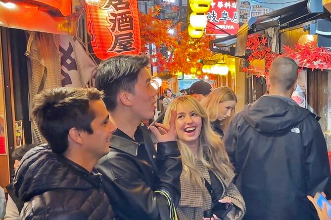 Tokyo: Shinjuku Bar Hopping & Night Walking Tour - Kabukicho neon nights: entertainment district, guide-led pacing