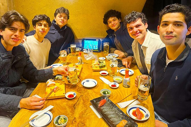 Tokyo: Shinjuku Bar Hopping & Night Walking Tour - Pace, group size, and guide styles that make a difference