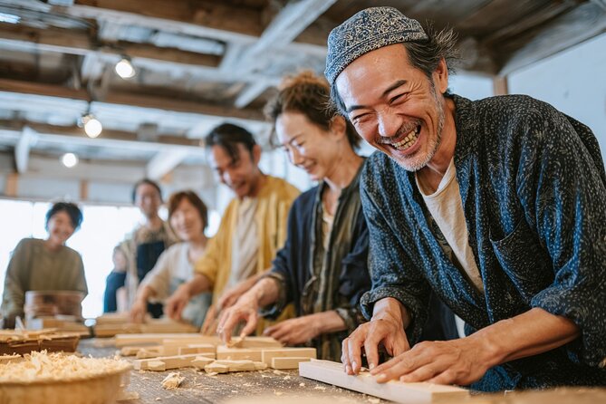 Tokyo Shinjuku Chopsticks Making Class - Shinjuku workshop basics, time, and what your hour actually includes