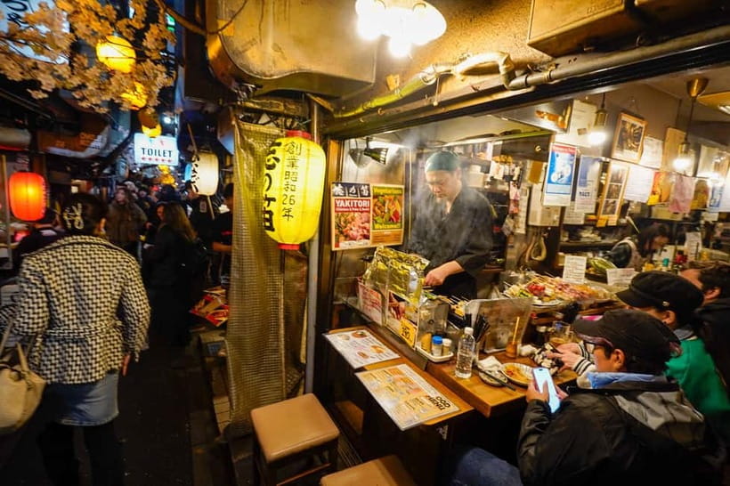 Tokyo: Shinjuku Golden Gai Bar Hopping Night Tour - Why Golden Gai is better with a small group guide