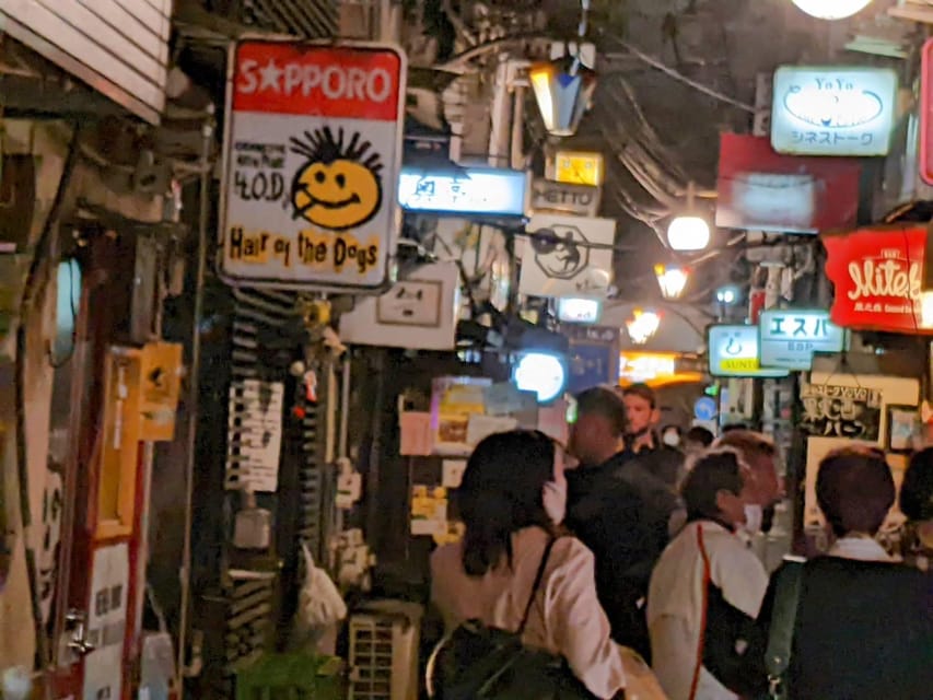 Tokyo: Shinjuku Golden Gai Bar Hopping that only locals know - A Quick Kabuki-cho Look When the Evening Allows