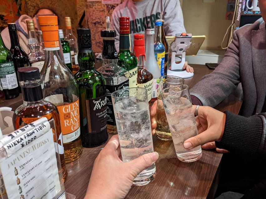 Tokyo: Shinjuku Golden Gai Bar Hopping that only locals know - Your 2-Hour Night Out: What You Actually Do