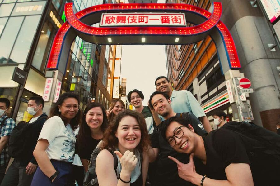 Tokyo: Shinjuku Izakaya and Golden Gai Bar Hopping Tour (2h) - The included food and drink plan, and how to pace yourself