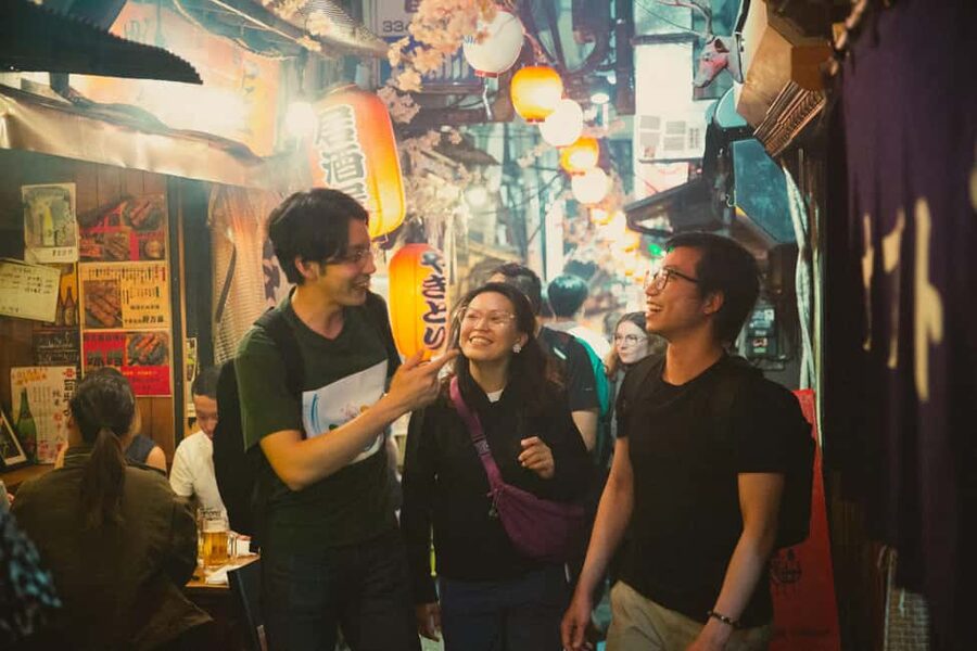 Tokyo: Shinjuku Izakaya and Golden Gai Bar Hopping Tour (2h) - Tajimaya Coffee meeting point, then straight into the action