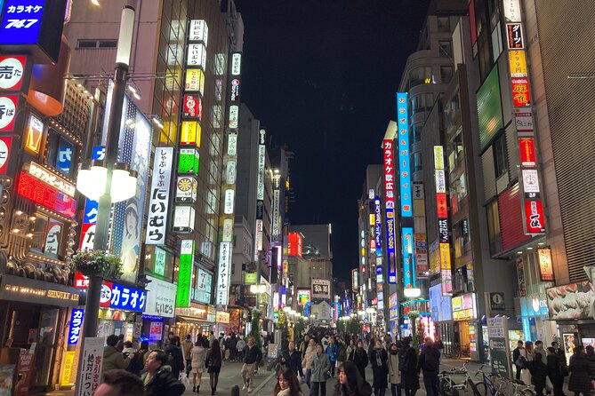 Tokyo Shinjuku Japanese Local Bar Hopping and Food Tour - Meeting point and the need to be on time