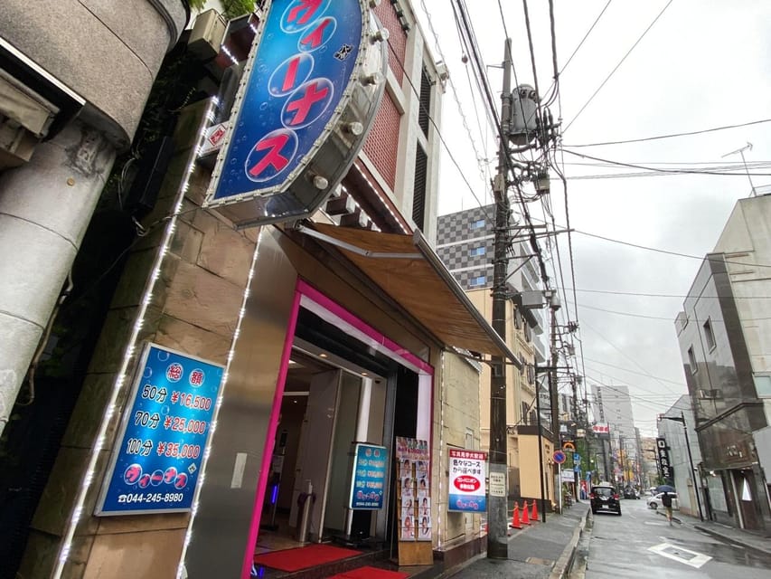 Tokyo: Shinjuku, Kawasaki, Slum & Red Light Tour with Pickup - Who this tour is for (and who should think twice)