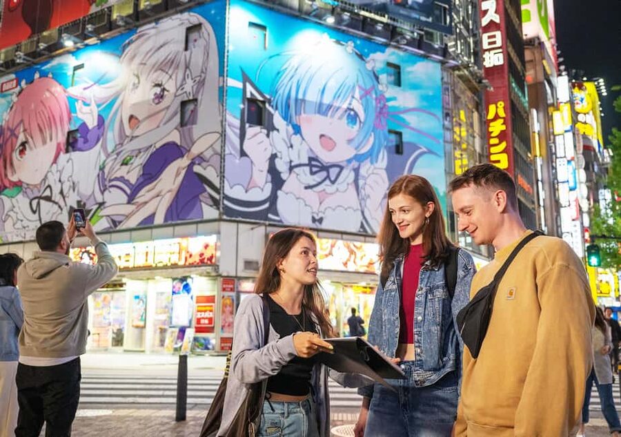 Tokyo: Shinjuku Nightlife Tour with Karaoke and Bar Hopping - Omoide Yokocho: izakaya-style meals and a local rhythm