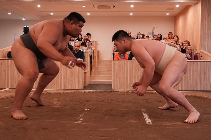 Tokyo Shinjuku Sumo Show and Experience with Drinks and Photo - The Sumo Challenge: your chance to step into the ring