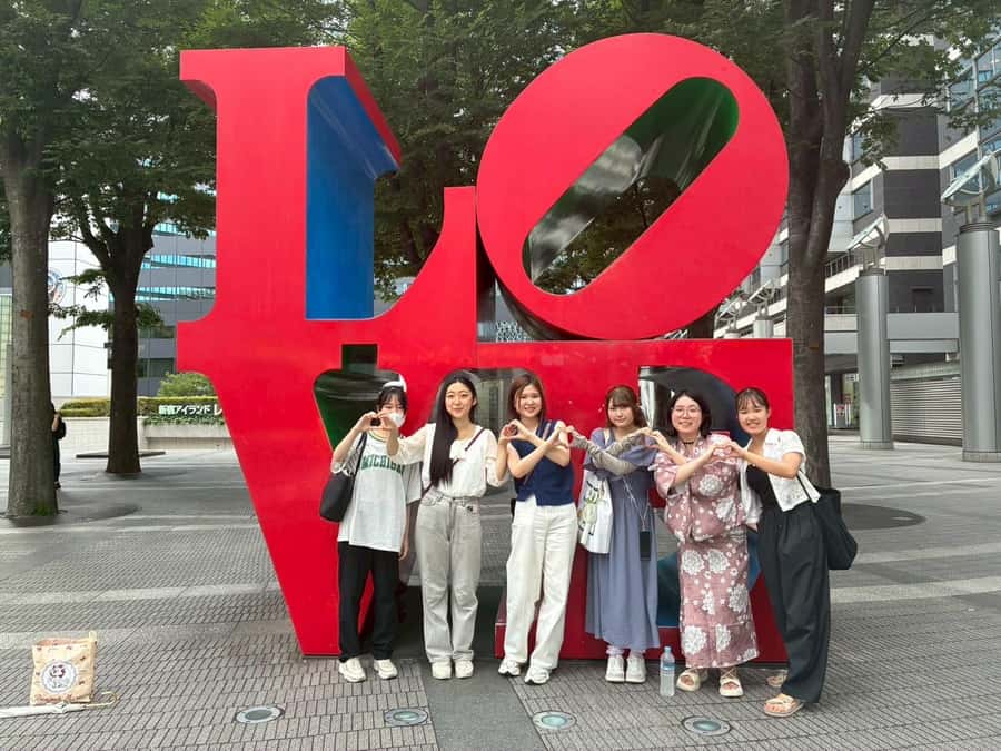 Tokyo: Shinjuku tour with university students in Tokyo - Key highlights to know before you go