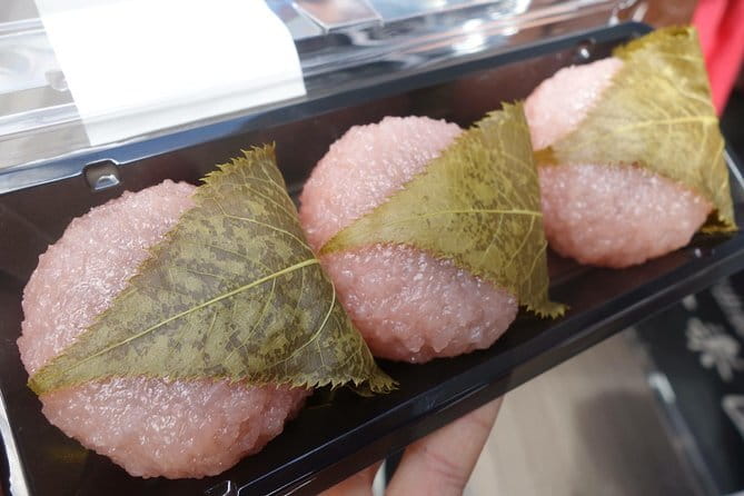 Tokyo Spring Daytime (Cherry Blossom) Food Tour - Guides Kay and Wesley: what their approach tells you about the experience