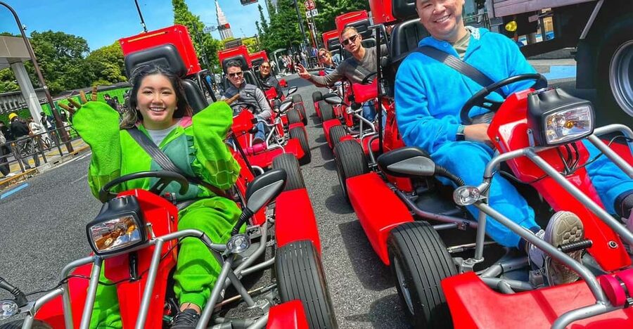 Tokyo: Street Kart Experience in Shibuya - Meeting the Semi-Underground Garage Crew and Getting Geared Up
