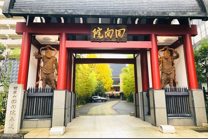 Tokyo Sumo History Tour with Chanko Nabe Lunch - Sumo Museum versus historic stables: flexibility without downtime