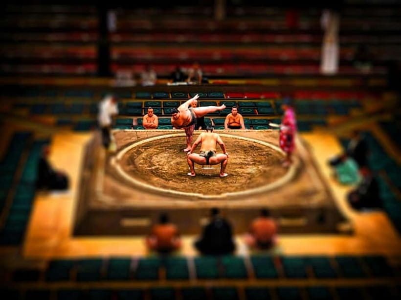 Tokyo: Sumo Tournament with Guide & Assigned Reserved Seat - Side stops near the sumo arena: temple and garden time