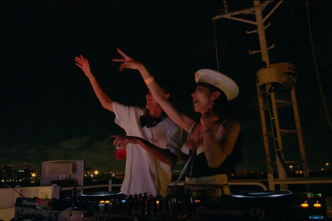 Tokyo Sunset Boat Party with Music Drinks and Vibes - Drinks and Dance Floor Energy, Without the Guesswork