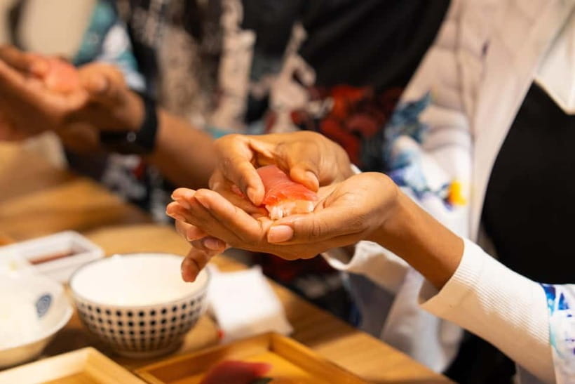 Tokyo: Sushi Making Class in a Happi Coat near a Famous Spot - Class Size, Seating, and How Comfortable It Feels