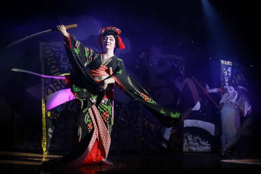 Tokyo: Taishu Engeki Show with Kimono and Sword Lesson - Why Taishu Engeki Feels Different in Tokyo