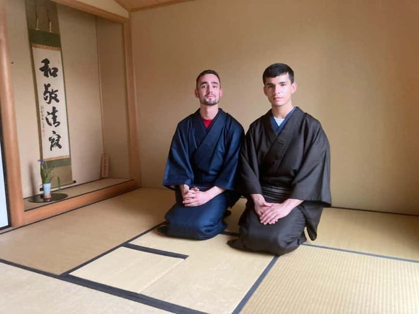 Tokyo: Tea Ceremony Experience in a small tea room - Meeting at Senraku-an: What the First 10 Minutes Usually Feel Like