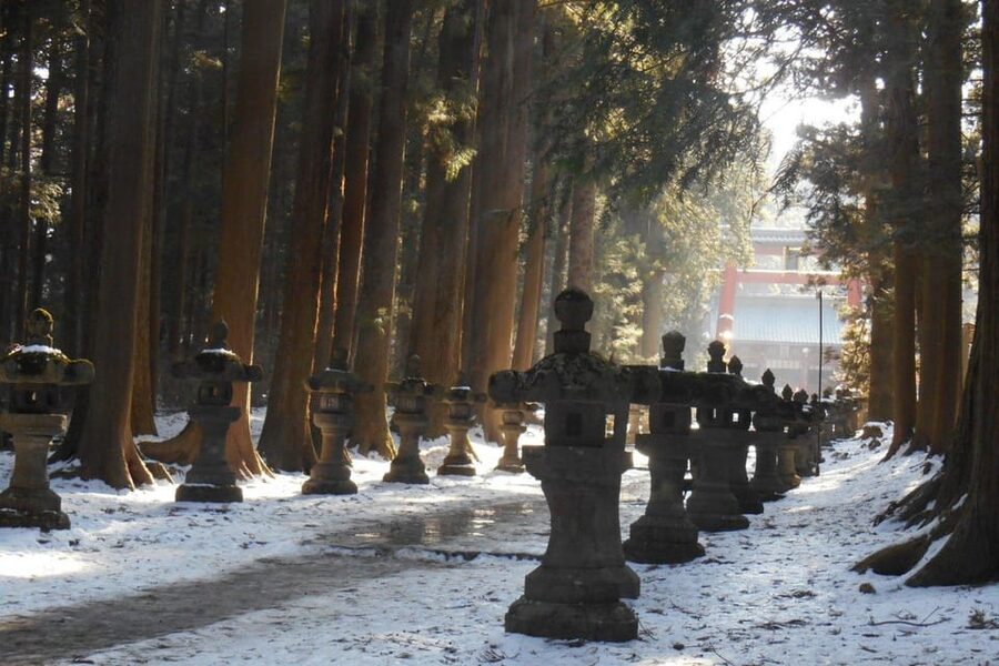 Tokyo To Mount FUJI Day Trip With English guide - Oshino Hakkai: Eight Seas Pools and Thatched-Roof Views