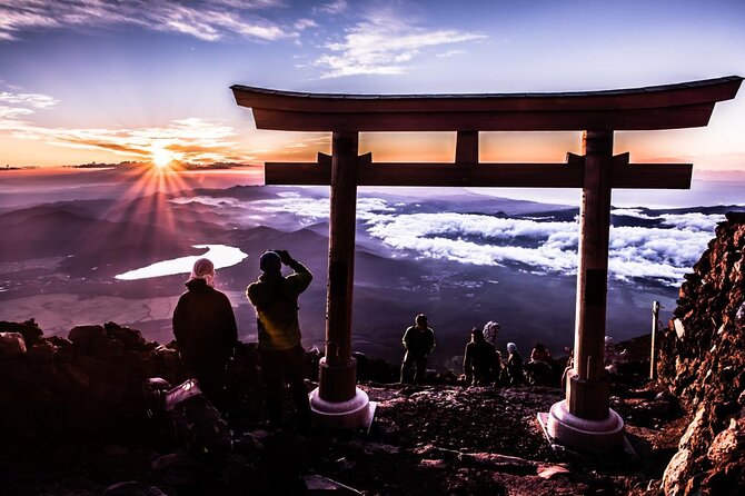 Tokyo To Mount Fuji Private English Guided Day Tour - Oshino Hakkai: eight ponds that show how snowmelt feeds the area