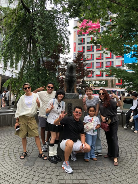 Tokyo Tour in Spanish (Shibuya - Harajuku - Shinjuku) - Shinjuku: big-city energy without losing the day