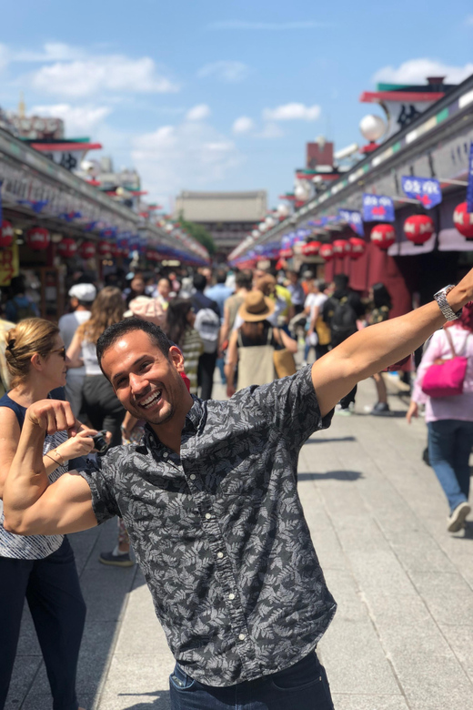 Tokyo Tours in Spanish (Asakusa - Skytree Tower- Akihabara) - Meeting Point and Hotel Lobby Pickup: Less Waiting, More Seeing