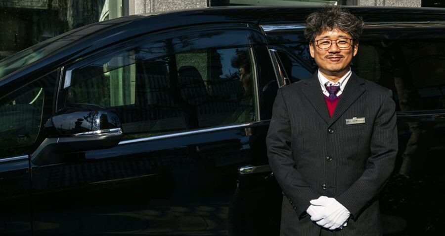 Tokyo Tower: Entry Ticket & Private Hotel Pickup Service - Picking your entry time: Tokyo Tower hours and last entry