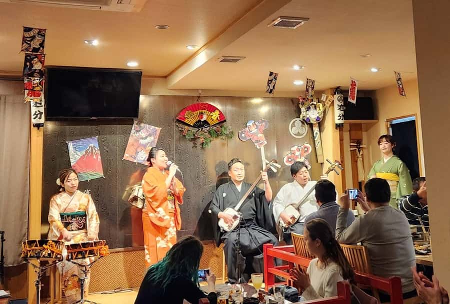 Tokyo: Traditional Asakusa Music Show with Dinner - Walking the Sensoji Precinct: Gates, Shopping Street, and Edo Atmosphere